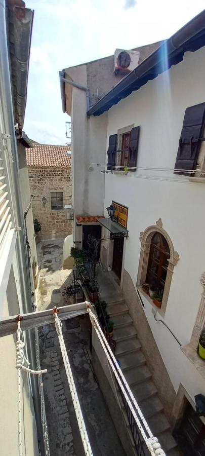 Sidar-Old Town Apartment Cres Luaran gambar